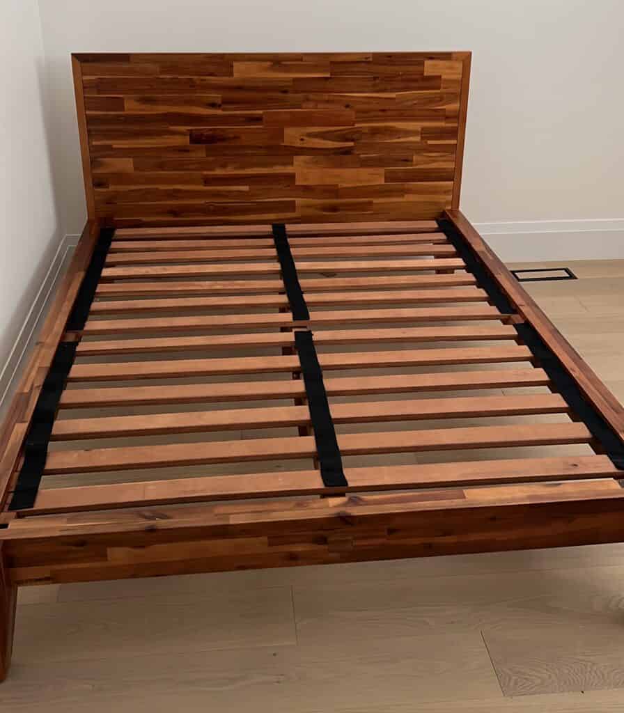 A Silk and Snow Wooden Bed Frame for Canadians
