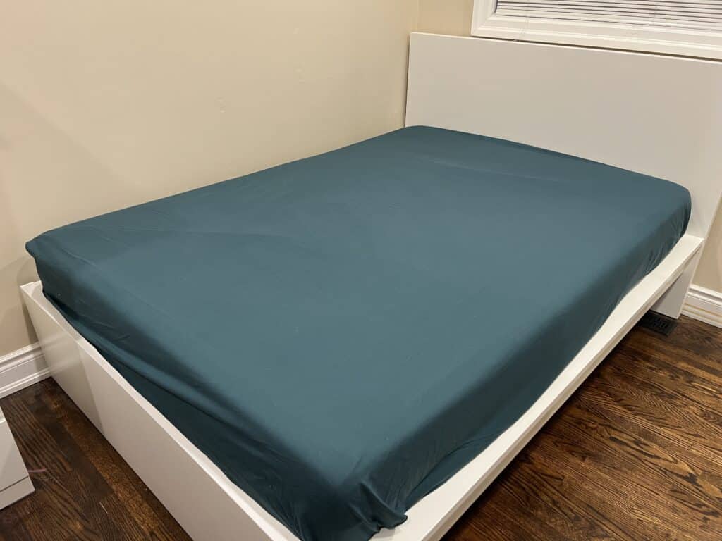 Silk & Snow Adjustable Bed